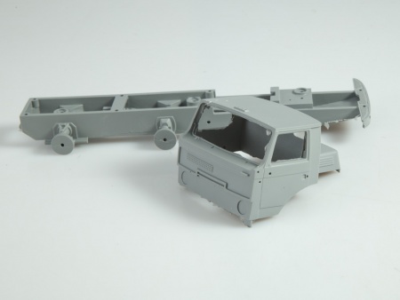 1467AVD Сборная модель ЗИЛ-132РС AVD Models