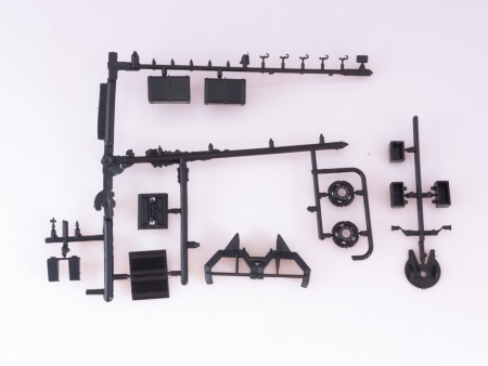 7059AVD Сборная модель МАЗ-200В с полуприцепом МАЗ-5232В AVD Models