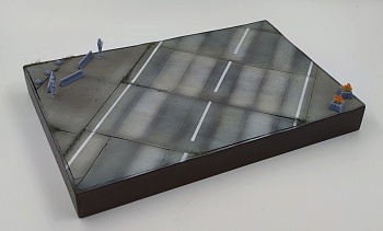 HE-72113 Подставка Выставочная площадка (Фигурки не входят, для наглядности)