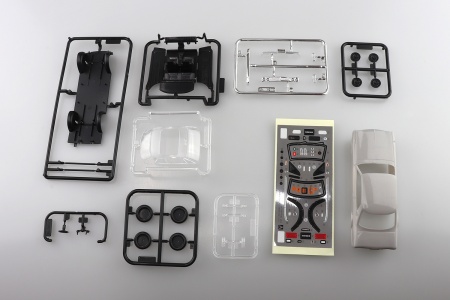 05882 Nissan Skyline 2000 GT-R (Silver) Aoshima