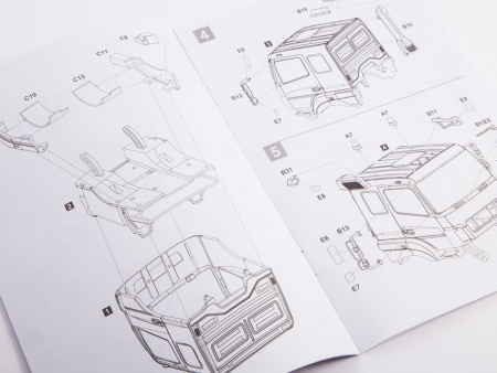 1514AVD Сборная модель КАМАЗ-5490-S5 AVD Models