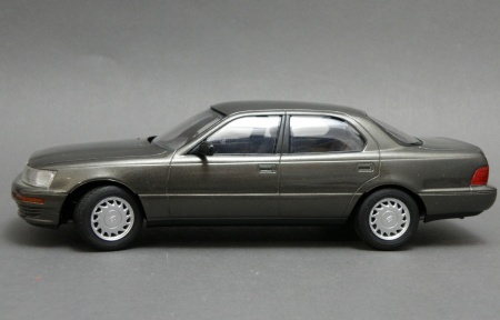 24114 Сборная модель Lexus LS400 Tamiya