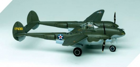12208 Самолет  P-38F a Academy