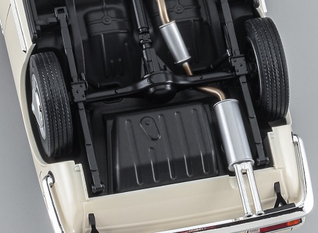 21144-Автомобиль ISUZU 117 COUPE EARLY VER Hasegawa