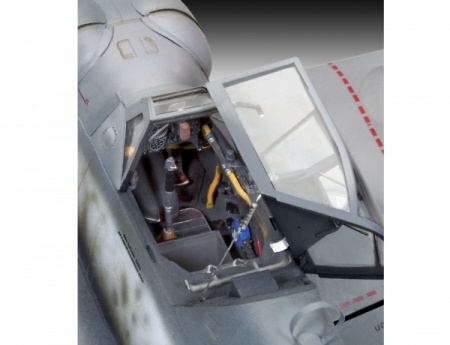 04665 Самолет Истребитель Мессершмитт Bf.109 G-6 Revell