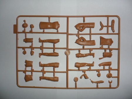 24007 Команда Форда, набор фигур и автомобиль Model T 1913 Roadster ICM