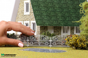 009zp019 Ажурный кованный забор h-35mm. Н - 3,5 см. Общая длина 60 см. Цвет светло-серый металлик.