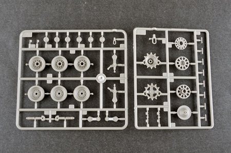 09521P Пуско-заряжающая установка 9А85 ЗРС С-300В Trumpeter