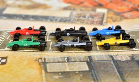 915708HW Гонка Жара на трассе