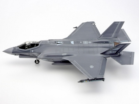 61124T Lokheed Martin F-35A Lightning Tamiya