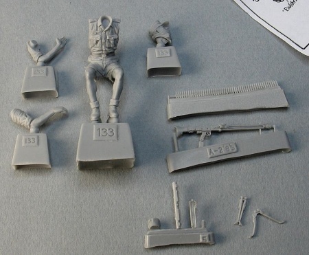 T35133 Немецкий мотоциклист III с пулеметом МГ-42. Tank