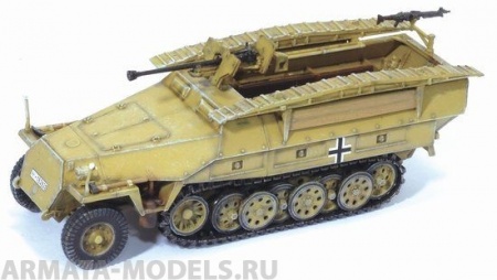 60306Д Бронетранспортер Sd.Kfz.251/7 Ausf.D w/2.8cm sPzB 41 AT Gun, Pz.Lehr Div. Southern Normandy 1 Dragon