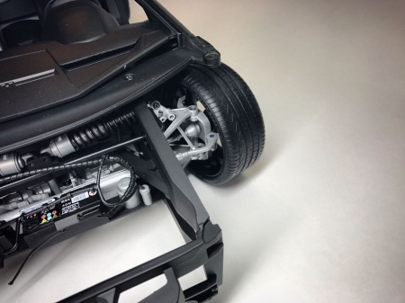 HK104 Lamborghini Aventador Roadster Bianco Canopus (Полуматовый белый)