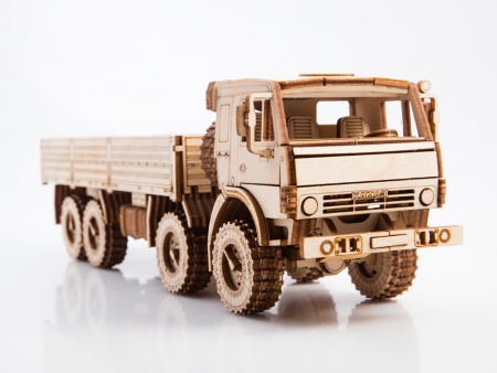 11004BAUMI Сборная модель КАМАЗ-6350 Бортовой Baumi