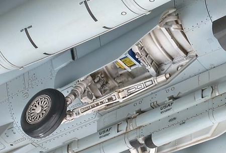 61101T 1/48 F16-C fightin falcon Tamiya