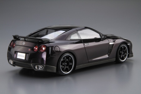 05317 Nissan GT-R R35 Spec-V '09 Aoshima