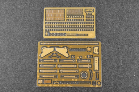 09601P Советский танк T-72 Урал Trumpeter