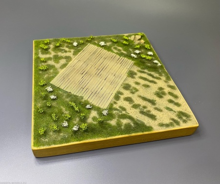 HM01038 Стоянка самолета с настилом (20*20см)