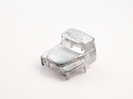 1524AVD Сборная модель ЗИЛ-130 КУНГ AVD Models