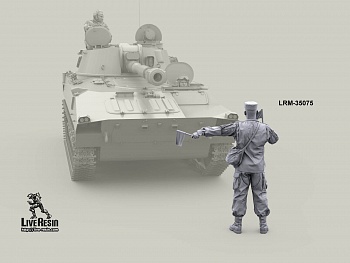 LRM35075 Регулировщик движения с флагами - для модели ЗРК ТОР (Не для свободной продажи)