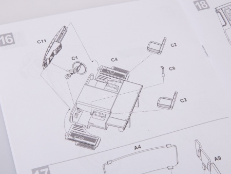 7068AVD Сборная модель Skoda-110 с полуприцепом ALKA N13CH AVD Models