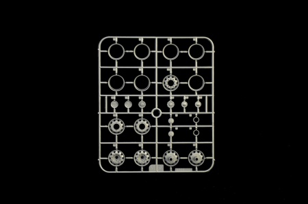 3942ИТ Грузовик Вольво FH 4 Italeri