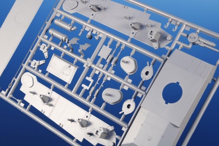 T35026 Skoda T-11 Bulgarian Tank Special Hobby