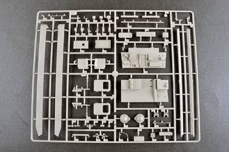 09521P Пуско-заряжающая установка 9А85 ЗРС С-300В Trumpeter