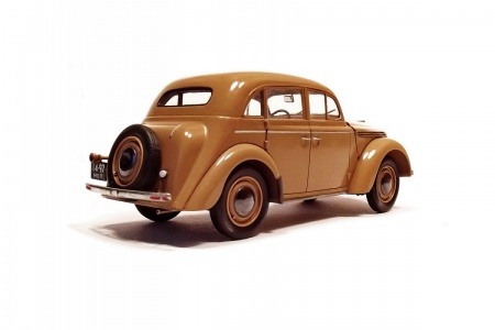 35479 Советский легковой автомобиль Москвич-401-420 ICM 35479 Советский легковой автомобиль Москвич-401-420 ICM