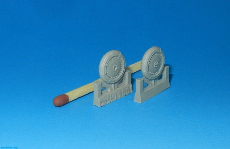 72001 Колеса Поликарпов У-2/По-2