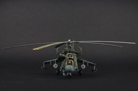 7315 Советский ударный вертолет МИ-24П Звезда