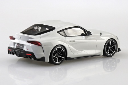 05886 Toyota Supra GR (White Metallic) Aoshima