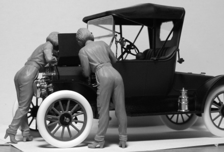 24010 Model T 1911 с американскими механиками ICM