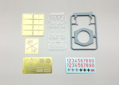 AH35A004 German Heavy Armored Reconaissance Tank LEOPARD VK1602 Amusing Hobby