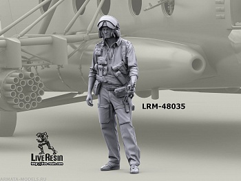 LRM48035 Советский пилот вертолета на инструктаже. война в Афганистане, фигура 4