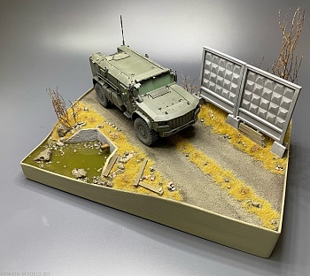 НМ01026 Подставка авторская «В разведке»