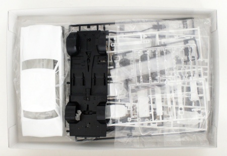 05835 Nissan Skyline 2000 GT-R PGC10 '70 Aoshima