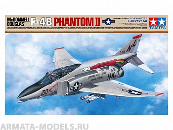 61121T Американский палубный истребитель F-4B Phantom II (Фантом) с двумя фигурами пилотов 61121T Американский палубный истребитель F-4B Phantom II (Фантом) с двумя фигурами пилотов