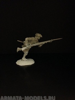 100ТБ ВИМ, пеший фузилер бегущий в атаку