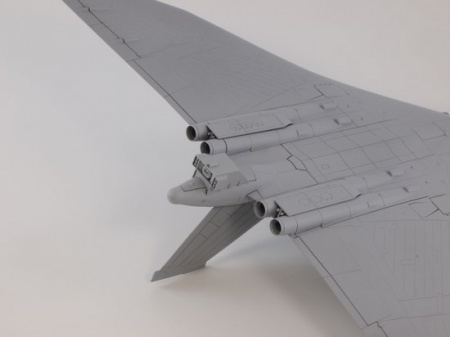 L1002 R.A.F Vulcan K.2 Tanker Great Wall