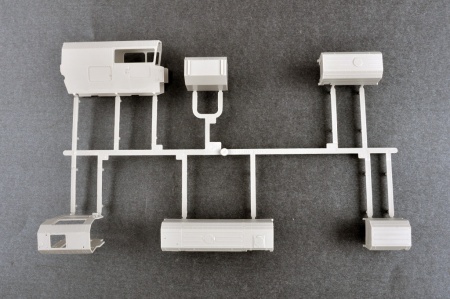 01082P TEL of RS-12M1 Topol-M Trumpeter