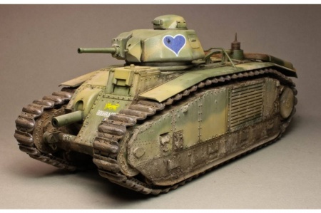 35282 Французский танк B1 bis с 75-мм пушкой, наборными траками и фигурой командира. 4 варианта раскраски Tamiya