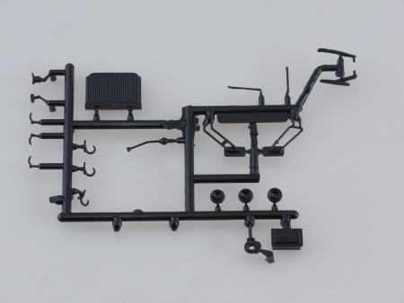 1028KIT Сборная модель ТСВ-6 (ЗИЛ-130), 1970 г. AVD Models