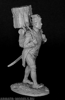 CHM-54124(M). Барабанщик гренадерских рот линейных полков на марше, Франция 1800-05 гг. 54 мм. Материал - белый металл.