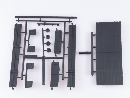1257KIT Сборная модель ЗИЛ-133Г4 бортовой (с тентом) AVD Models