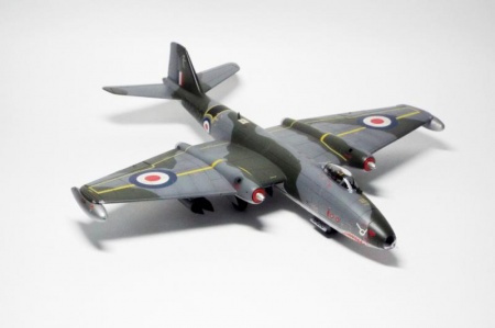 72023 Средний бомбардировщик Канберра ARK model