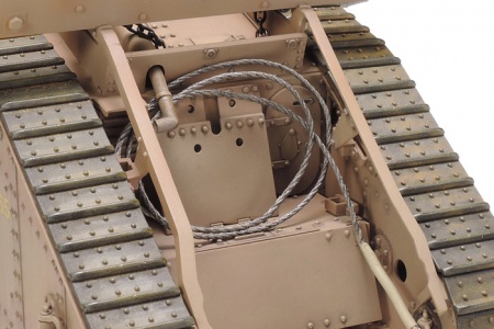 30057 Английский танк Mk.IV Male с пятью фигурами (набор 35339). В комплекте моторчик с редуктором. Tamiya